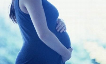 O femeie însărcinată şi-a văzut moartea cu ochii. Vezi ce i-a ieşit din burtă