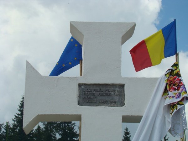 Marele paşoptist Avram Iancu, omagiat de mii de moţi la Crucea Iancului de la Mărişel