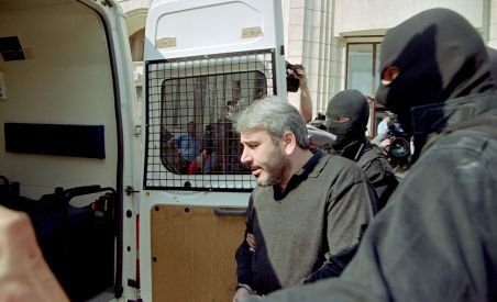Sile Cămătaru a fost transferat la Penitenciarul Rahova. Interlopul, condamnat la 13 ani de închisoare cu executare