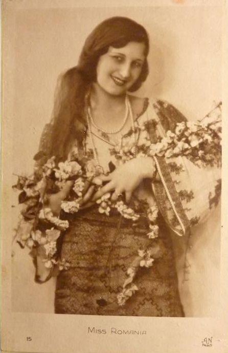 Rafinament, decenţă şi naturaleţe. O privire printre frumuseţile anilor `30. Cum arăta Miss România 159358