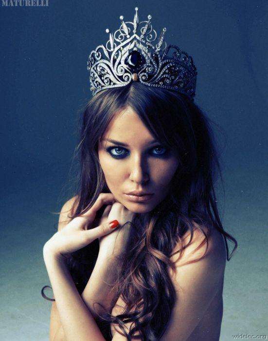 Chipul care i-a vrăjit pe ruşi. Secretul care îl ascunde a împins-o să facă un lucru interzis 159648