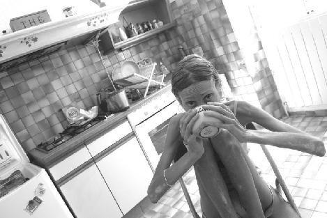 Imagini pe care nimeni nu le-a mai văzut. Tânăra care a murit pentru ca milioane de fete să trăiască 160150