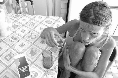 Imagini pe care nimeni nu le-a mai văzut. Tânăra care a murit pentru ca milioane de fete să trăiască 160159