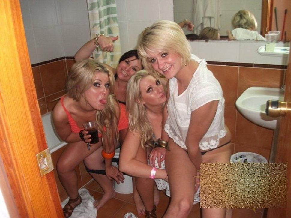 Ce se întâmplă în camerele de cămin ale studentelor. Dezmăţul care te lasă interzis 160440