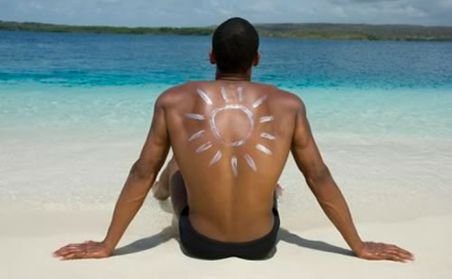Cremele de protecţie solară nu sunt eficiente în faţa razelor UV. Cum ne protejăm de soare