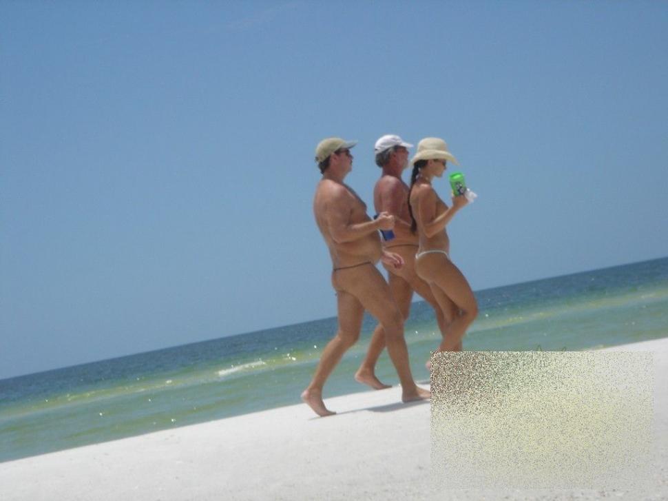 Din cauza lor, plajele nu vor mai fi la fel. Fenomenul care îi va schimba definitiv pe bărbaţi 160359