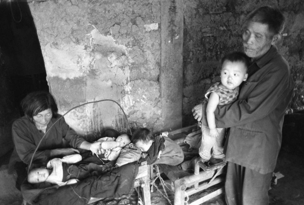 Ea este femeia care a salvat peste 30 de copii abandonaţi  160454