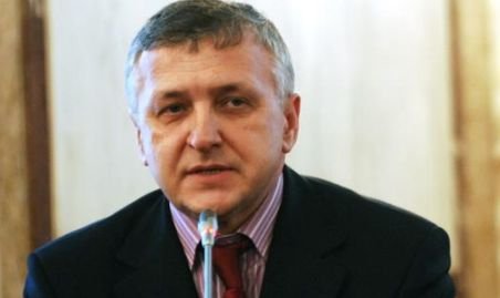 Secretarul de stat Gelu Ştefan Diaconu, administrator la Electrica. El este urmărit penal din 2011