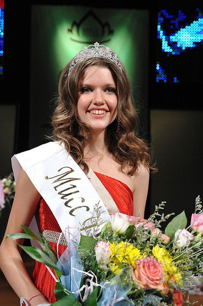 &quot;Cred că a mituit juriul, altfel nu ne putem explica cum a câştigat!&quot;. Concursul de Miss cu o premiantă de coşmar 160676