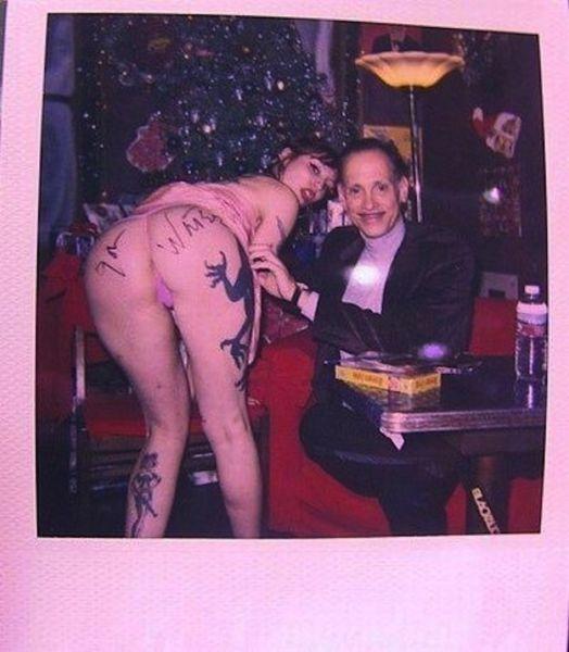 Imaginea care a înmărmurit planeta. Cea mai iubită actriţă, într-o ipostază dezgustătoare pe covorul roşu 160579