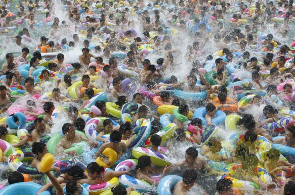 Ce-au păţit când au ajuns pe plajă. Nu le-a venit să creadă ce văd în faţa ochilor 160910