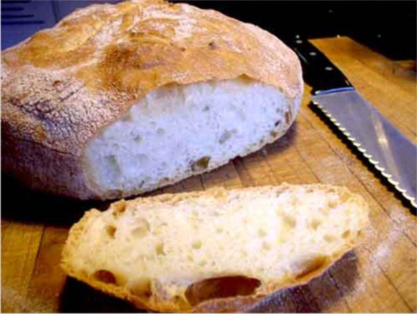 Ingredientul şocant care se află în pâinea cea de toate zilele. Este folosit la fabricarea BOMBELOR