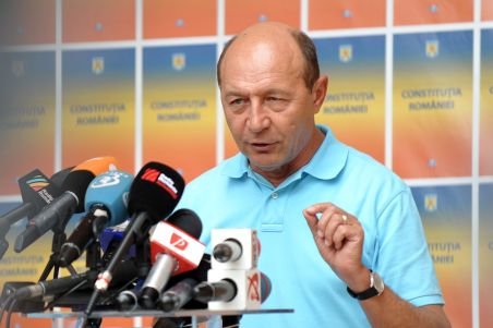 Băsescu: Când Guvernul va depune listele la CC voi cere scurtarea termenului de pronunţare