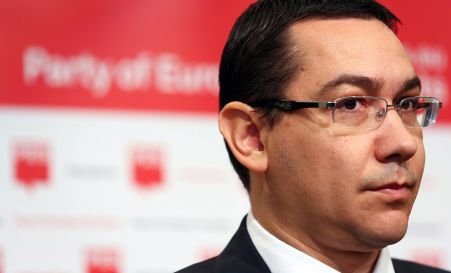 Cei cinci noi miniştri ai Guvernului Ponta au depus jurământul de învestitură în funcţie