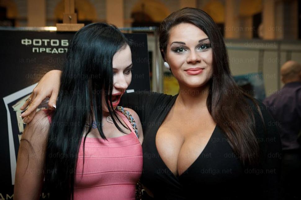 E incredibil cum arată această fetiţă la 20 de ani de când a fost făcută poza. Toată lumea vrea să pună mâna pe ea 161625