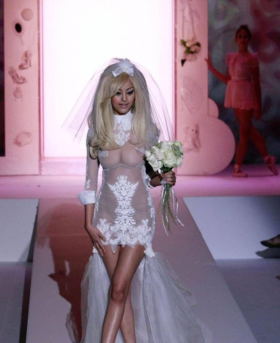 &quot;Este cea mai revoltătoare rochie de mireasă pe care am văzut-o. Nu are nimic curat în ea&quot; 161601