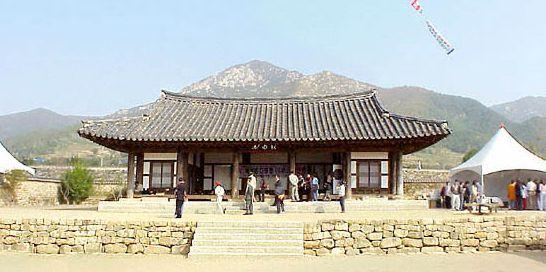 Oamenii pentru care timpul s-a oprit în anul 1.400. Reportaj impresionant despre locul pe care oricine trebuie să-l vadă măcar o dată în viaţă 161564