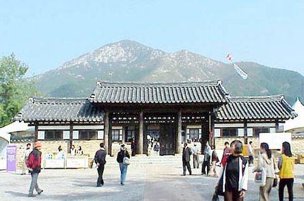 Oamenii pentru care timpul s-a oprit în anul 1.400. Reportaj impresionant despre locul pe care oricine trebuie să-l vadă măcar o dată în viaţă 161565