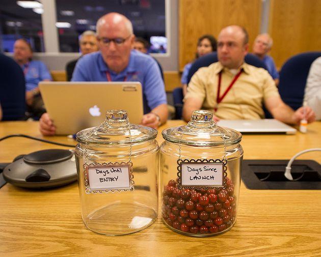 &quot;Pentru realizarea lucrurilor măreţe e nevoie ca oamenii să lucreze împreună&quot;. Intră în culisele NASA 161676