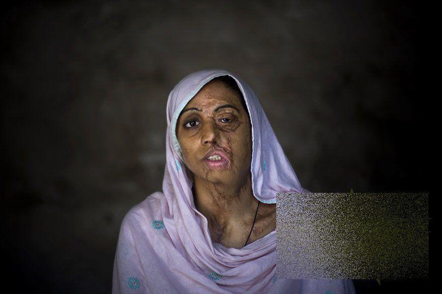 &quot;Nu mai putem plânge pentru că nu mai avem ochi. Nu mai putem râde pentru că nu mai avem gură&quot;. Locul unde femeile nu există 161903