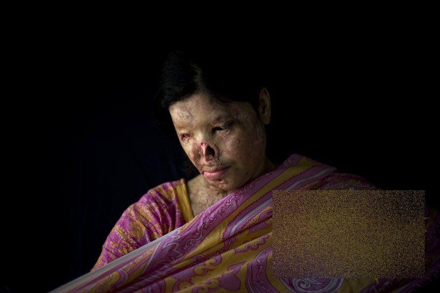 &quot;Nu mai putem plânge pentru că nu mai avem ochi. Nu mai putem râde pentru că nu mai avem gură&quot;. Locul unde femeile nu există 161905