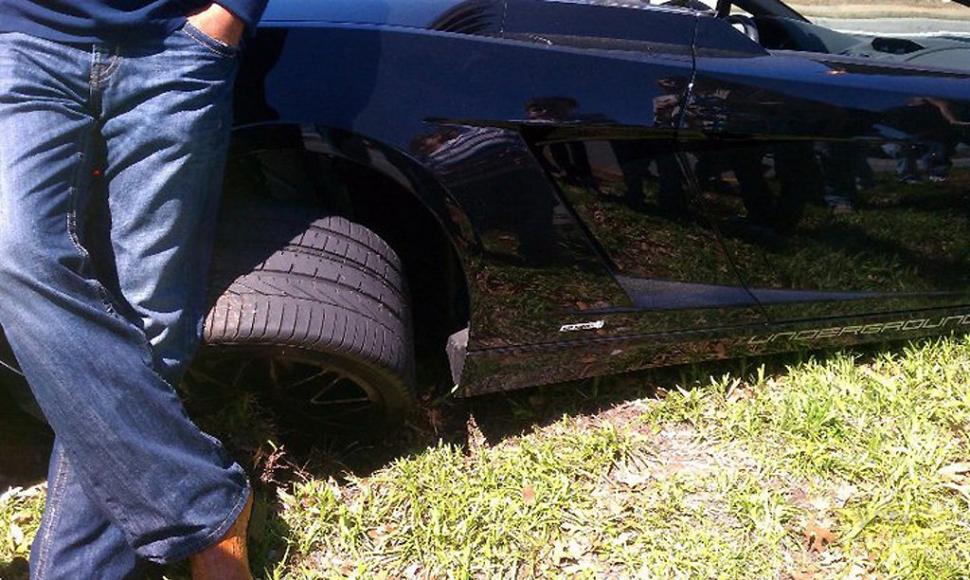 Înainte să le dea maşina pe mână ar trebui să le verifice IQ-ul. Cum a ajuns bijuteria asta să arată după ce a fost condusă de un cocalar 162303