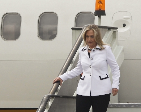 Hillary Clinton a ajuns în Turcia, unde va avea discuţii pe tema crizei din Siria