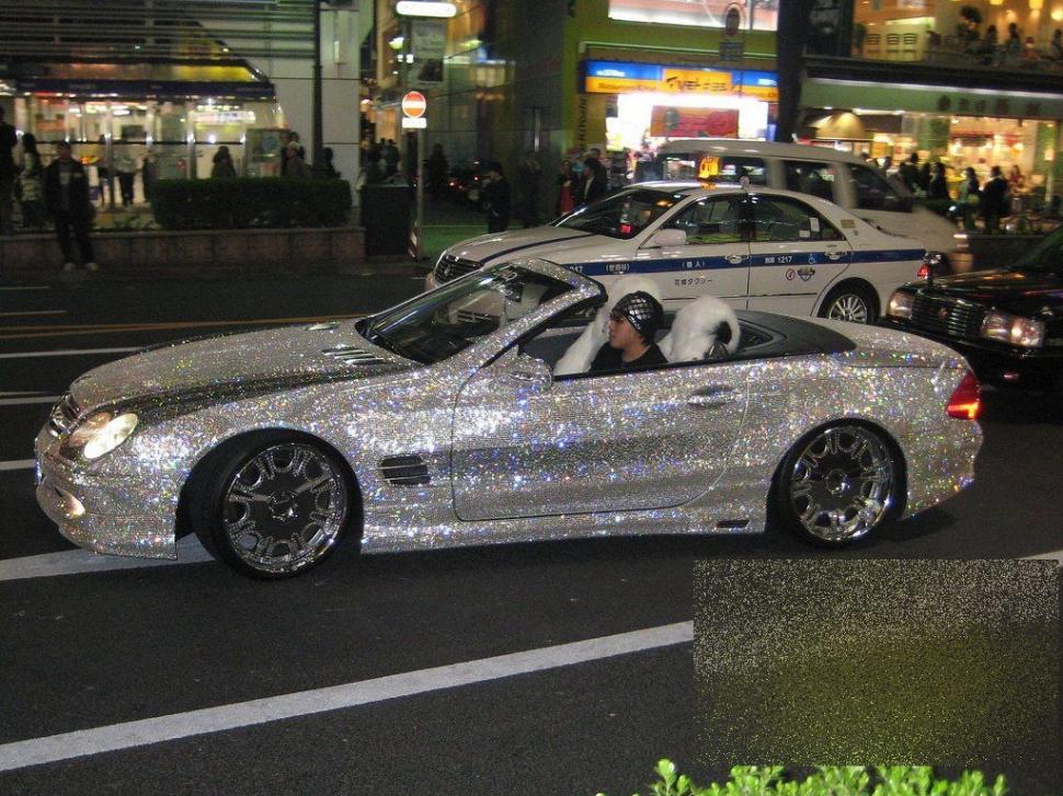 Credeai că ai văzut multe la viaţa ta?! Ce a făcut acest şofer în trafic te va lăsa cu gura căscată 162869