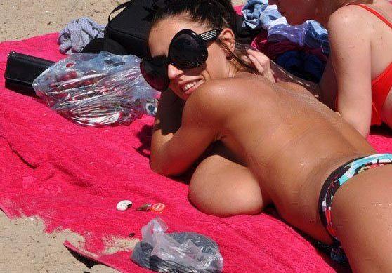 Nimeni nu mai făcea plajă pentru că toţi se uitau la ea. Femeia care detestă silicoanele şi s-a proclamat &quot;Mama natură&quot; 162855