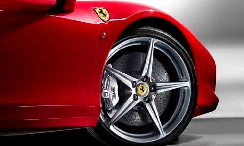 &quot;La Dolce Vita&quot; a expirat. Italienii spun &quot;la revedere&quot; maşinilor de lux 163075