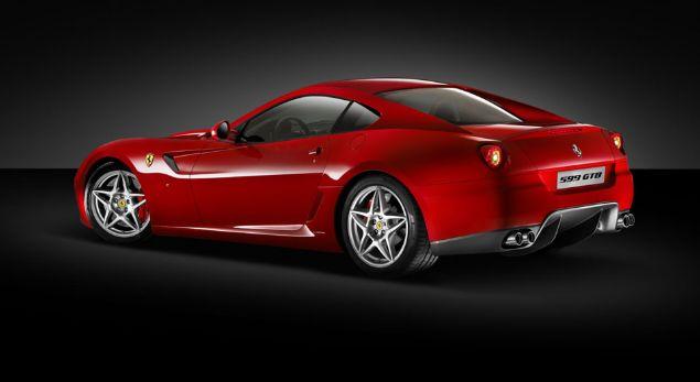 &quot;La Dolce Vita&quot; a expirat. Italienii spun &quot;la revedere&quot; maşinilor de lux 163077