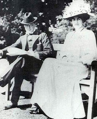 &quot;Poţi domni peste inimile oamenilor doar dacă îţi păstrezi calmul&quot;. Lecţia pe care a primit-o cel mai mare lider de război al secolului trecut 163044