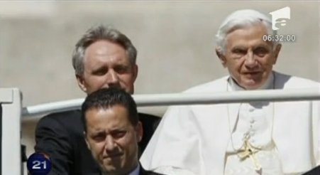Scandalul de la Vatican continuă. Cum şi cine a expus CORUPŢIA papalităţii
