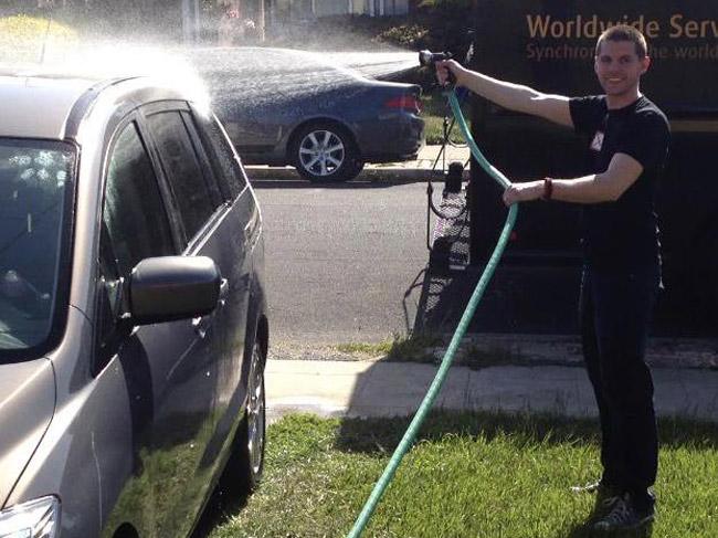 „Sunt Daniel şi vreau să ajut”. Gestul impresionant al unui tânăr din Canada 163158