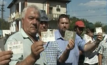 Procurorii au fugit de presă, în Gorj. Localnicii spun că se simt intimidaţi de DNA, după reluarea audierilor în dosarul referendumului