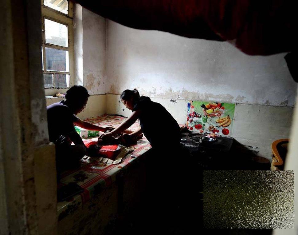 &quot;Viaţa este ca un zbor de fluturi&quot;. Imaginile care spun durerea copilului fără chip 163648