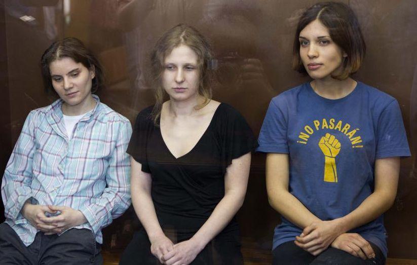 Ce spune cazul Pussy Riot despre Rusia. Dacă ele au avut curaj să-şi exprime părerea despre statul rus, atunci comunităţile internaţionale ar trebui să facă acelaşi lucru 163785