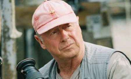 Top Gun Director Tony Scott dies after jumping from bridge