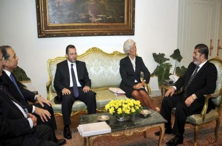 Egiptul intenţionează să se împrumute cu 4,8 miliarde de dolari de la FMI