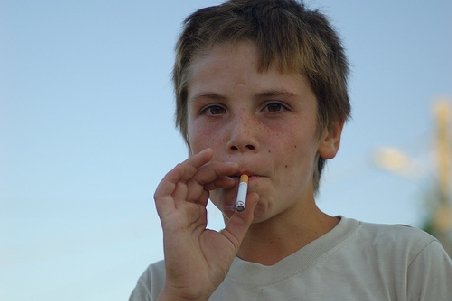 Statul australian Tasmania vrea să interzică fumatul pentru tinerii născuţi după 2000