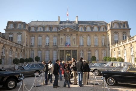 Statul francez, luat la mişto de hoţi. Trei dintre cele mai importante clădiri ale ţării nu mai au secrete