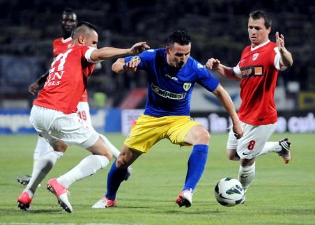 Dinamo învinge Petrolul, scor 2-1, cu un gol marcat în minutul 90+3