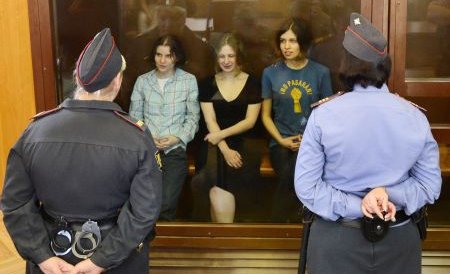 Cele trei membre Pussy Riot, condamnate la doi ani de închisoare, au făcut apel