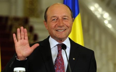 Traian Băsescu a ajuns la Palatul Cotroceni. Primele măsuri pe care le-ar putea lua preşedintele după reluarea mandatului 