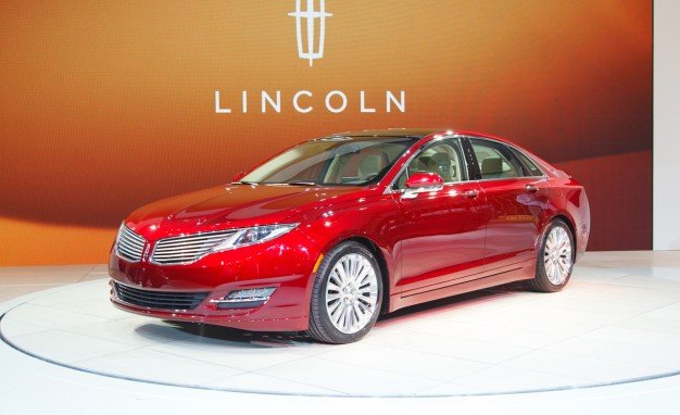 Ford încearcă piaţa de lux din China cu noul său Lincoln MKZ