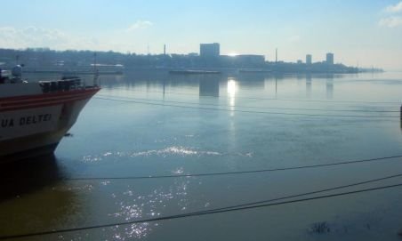 Problemele de navigaţie pe Dunăre, din cauza debitului redus