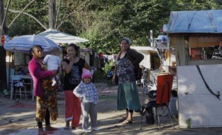 Evacuarea taberelor de romi continuă în Franţa. ONU solicită respectarea drepturilor omului