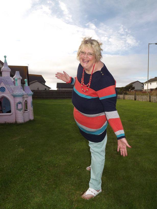 Povestea ei a schimbat viaţa a mii de oameni. A slăbit 120 Kg după ce a primit un SMS. Vezi cum arată acum 165408