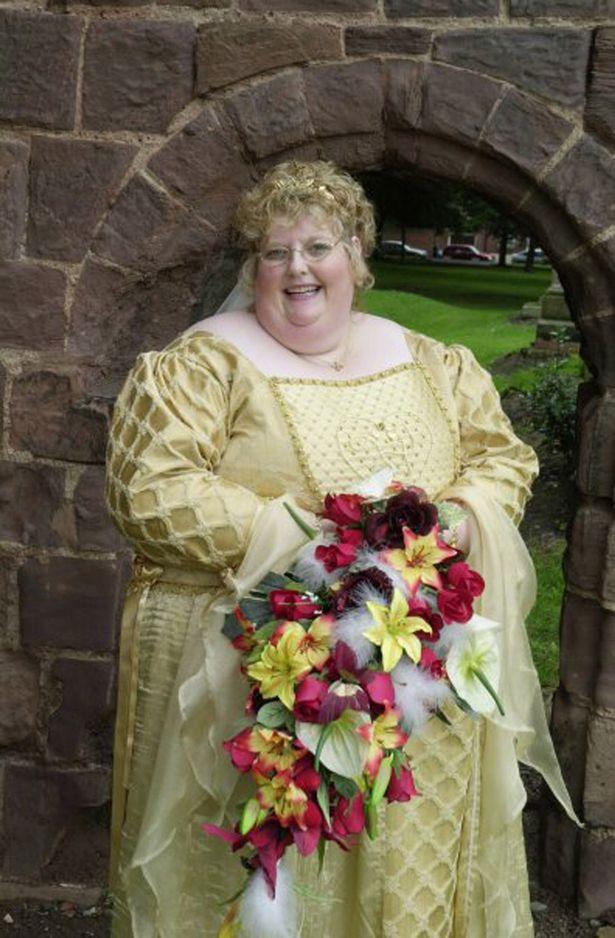 Povestea ei a schimbat viaţa a mii de oameni. A slăbit 120 Kg după ce a primit un SMS. Vezi cum arată acum 165410