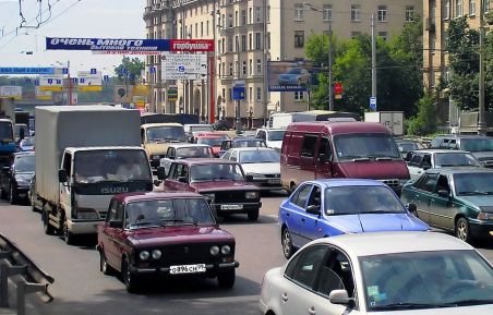 Producătorii de maşini se înghesuie să investească în Rusia, cea mai promiţătoare piaţă auto din Europa